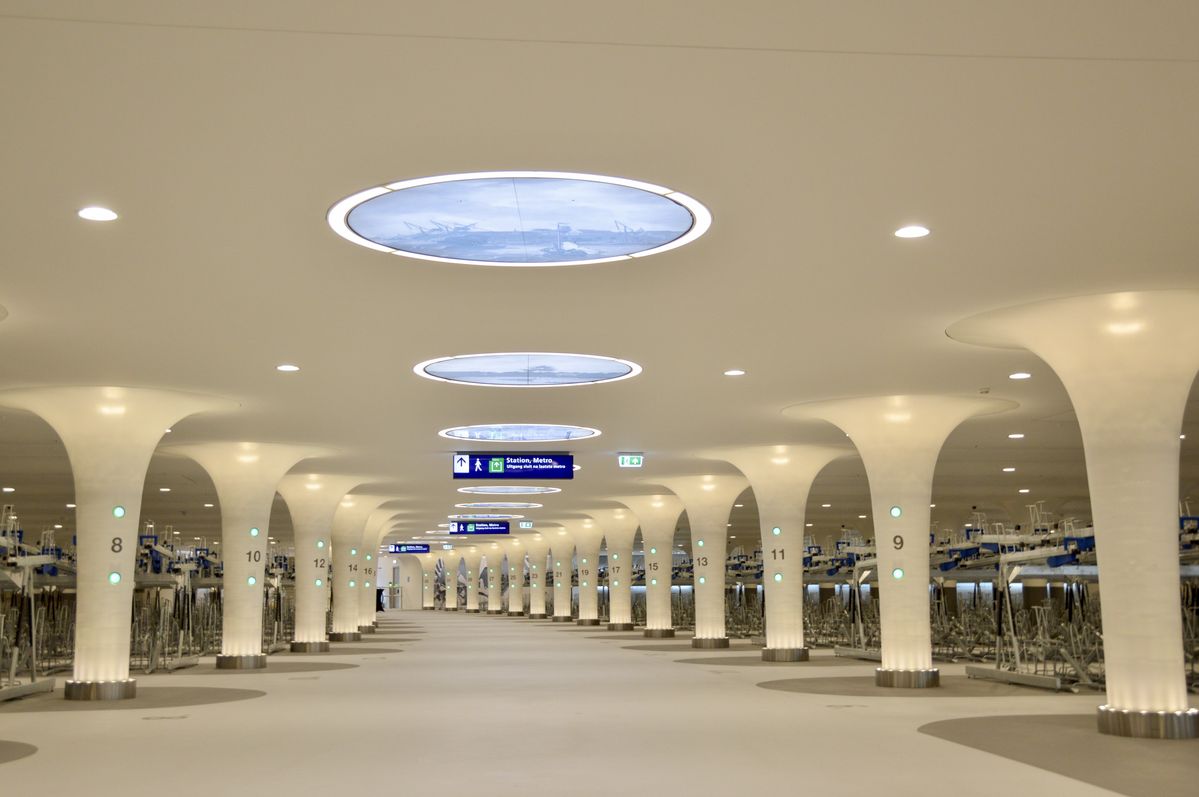 自転車大国オランダの主要駅に大型駐輪場が誕生