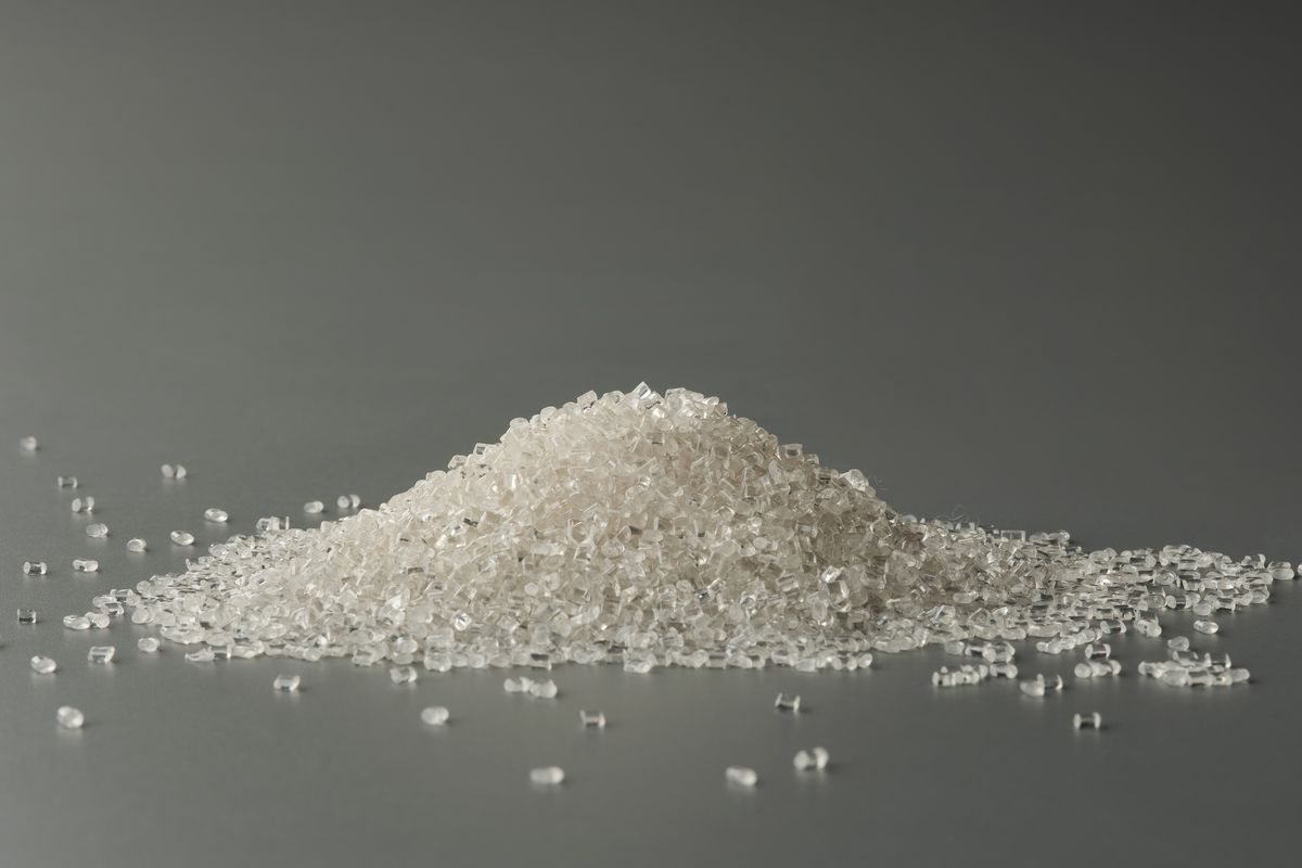 帝人の「エコペット®︎」の製造工程、ペレット状になったペットボトル
