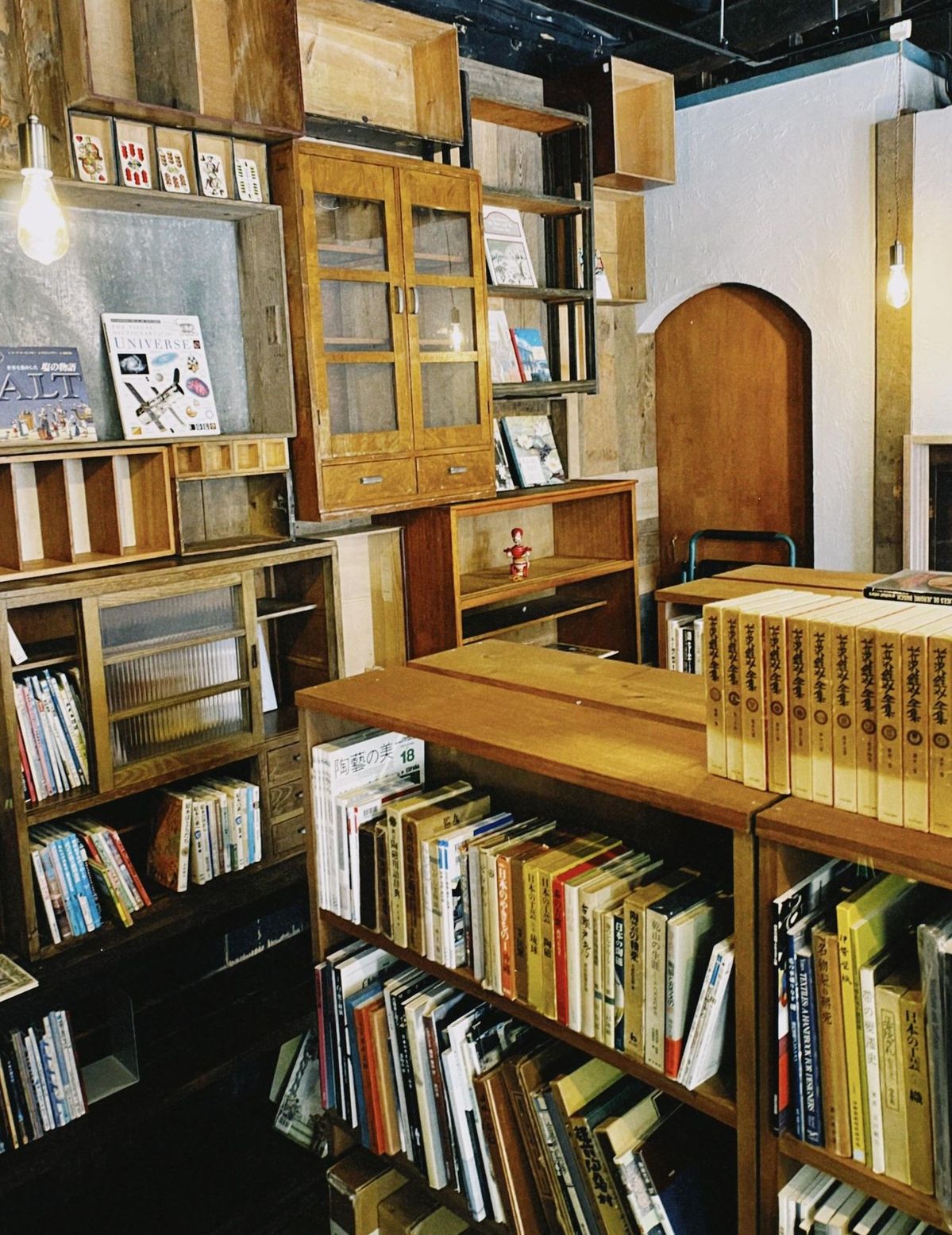 「言事堂（ことことどう）」の店内