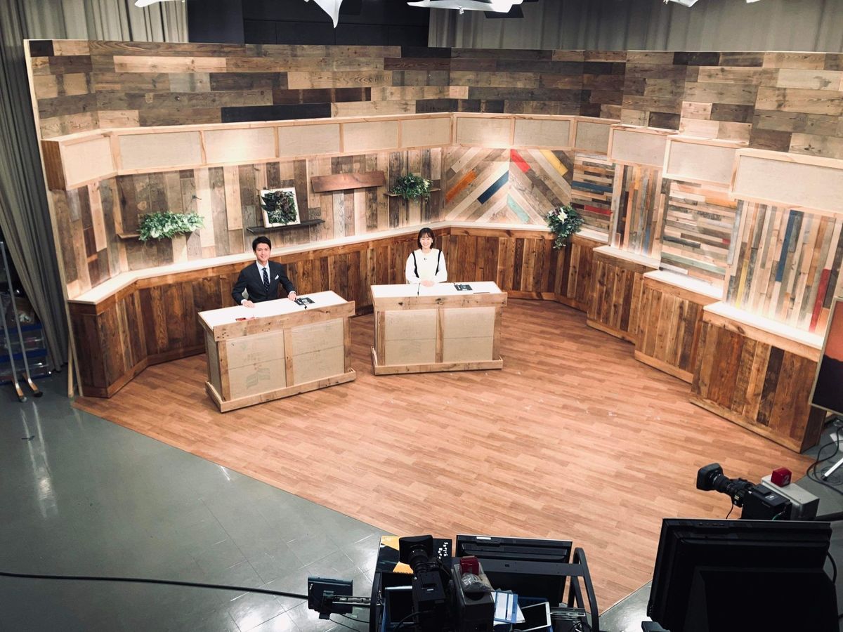 長野朝日放送「abnステーション」のスタジオセット