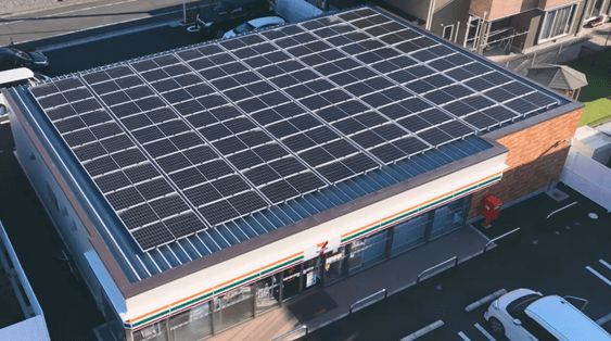 セブン-イレブン店舗の太陽光パネル