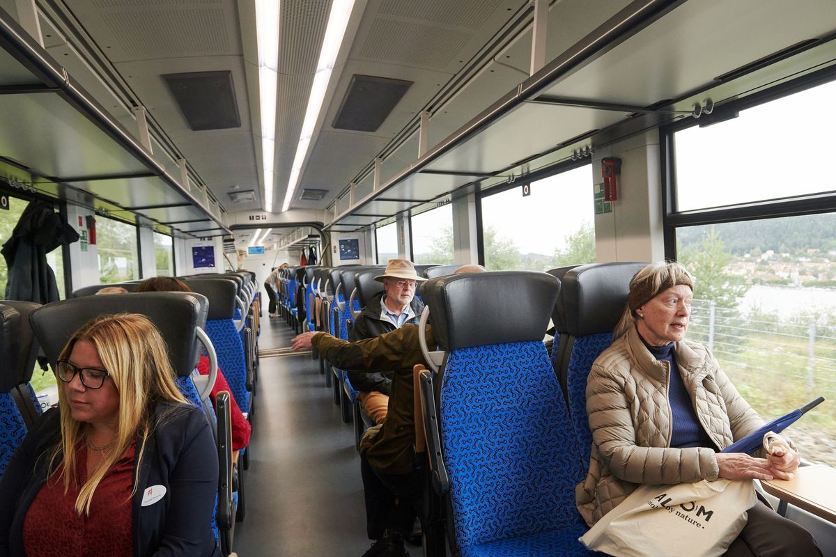 水素で走る列車ALSTOMの車内