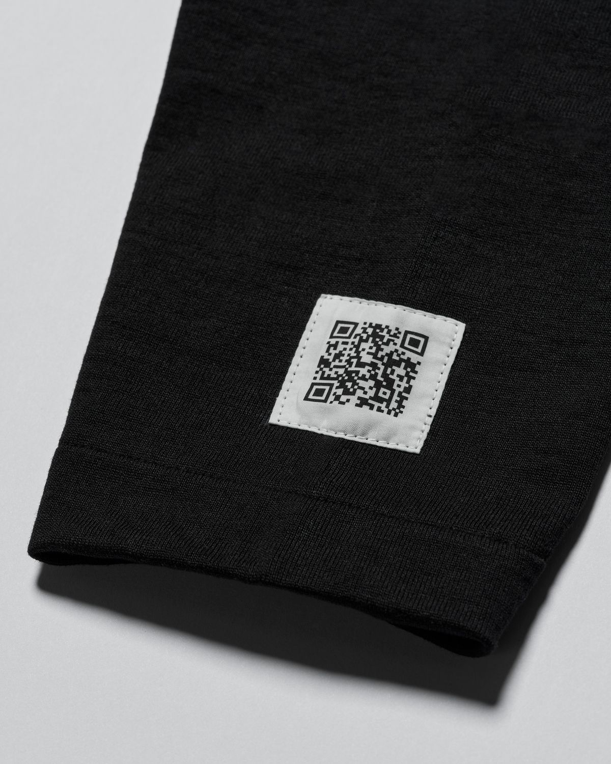 Spiber×ゴールドウィンのデモプロダクト