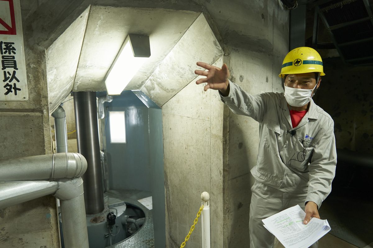 屋久島電工安房川第二発電所内見学