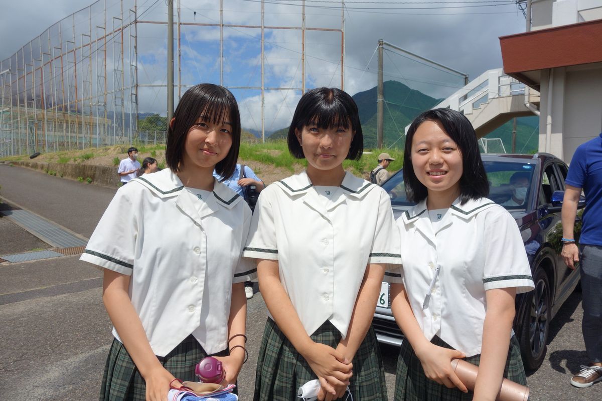 出張授業の感想を聞かせてくれた1年生の生徒たち