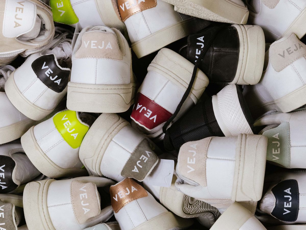 2005年にフランスで誕生したサステナブルなスニーカーブランド「VEJA」(ヴェジャ)