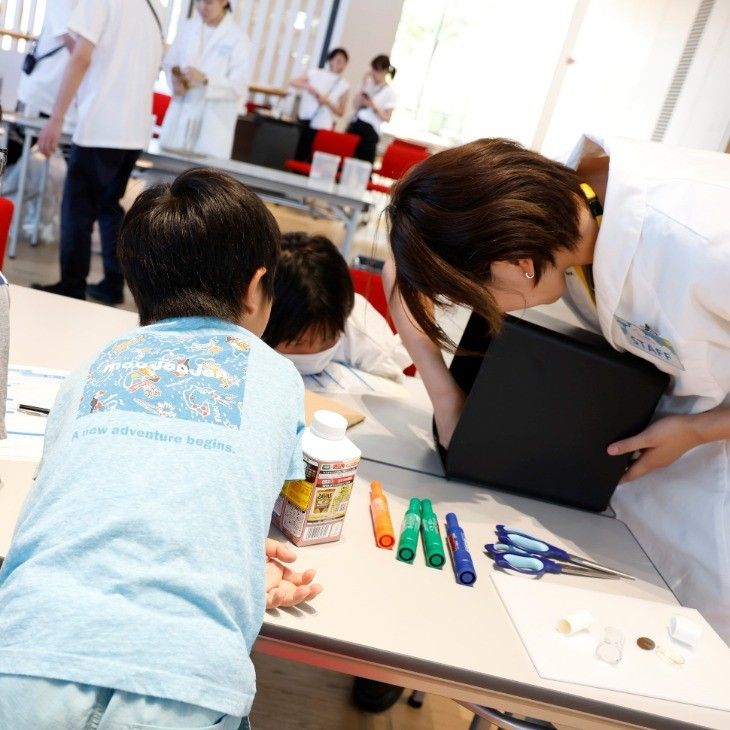 サマーカレッジに参加する親子