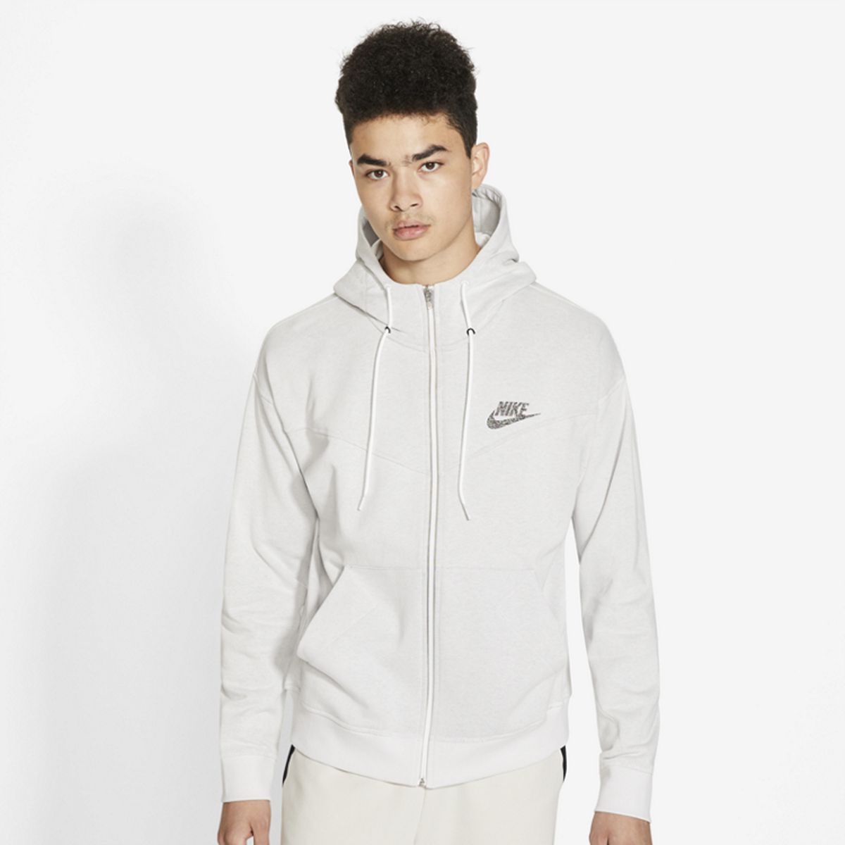 ナイキ エッセンシャル フルジップ フーディ