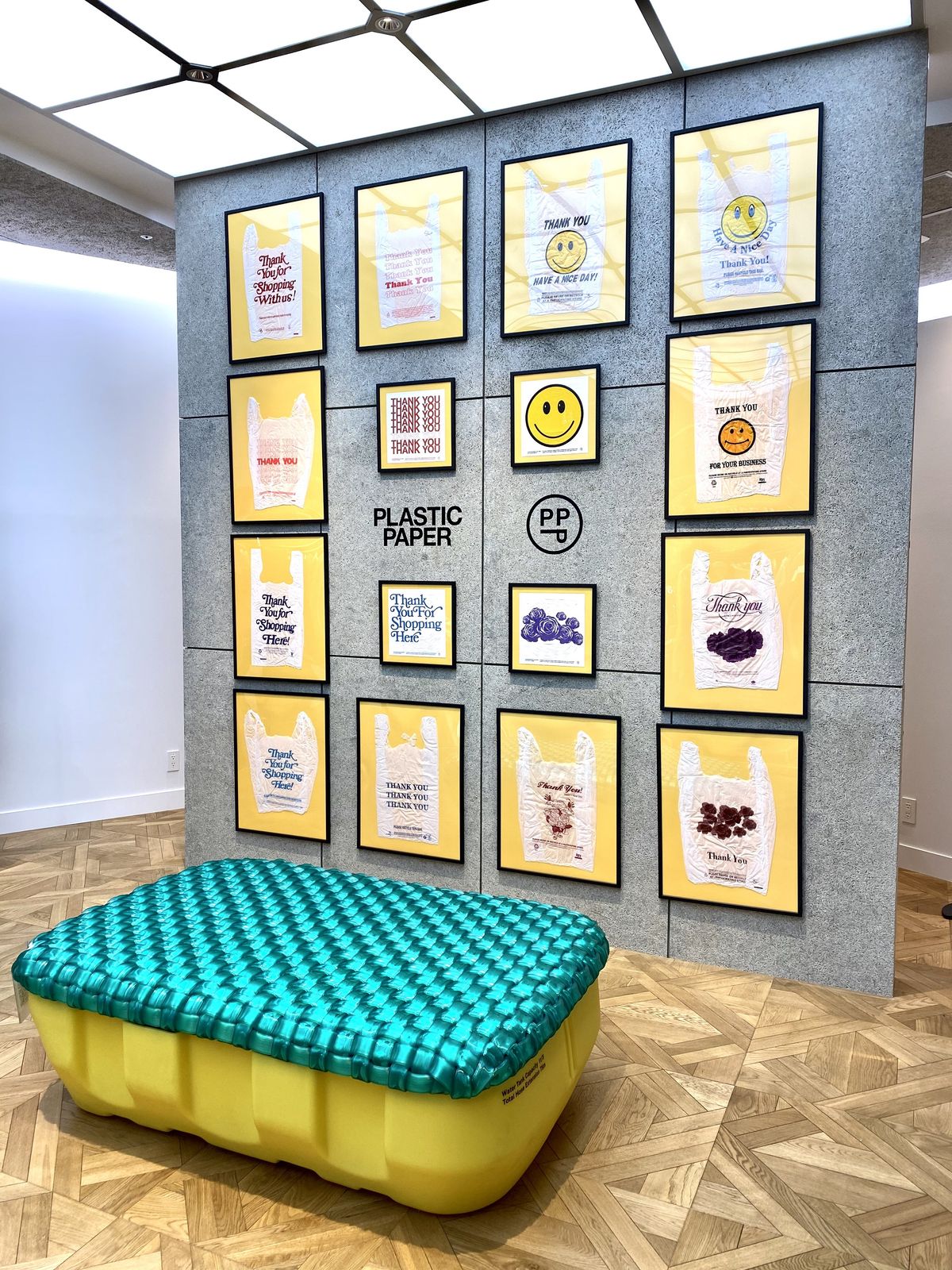 PLASTIC PAPER 展示