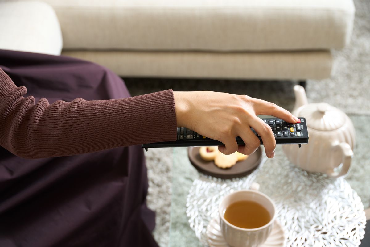 「くらしのサス活」テレビの電源を切るシーン