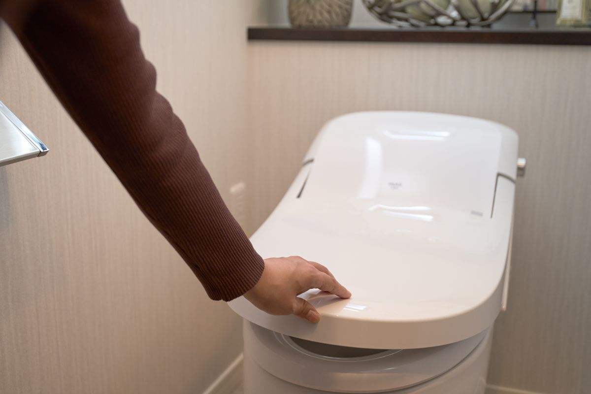 「くらしのサス活」温水洗浄便座のフタをしめよう