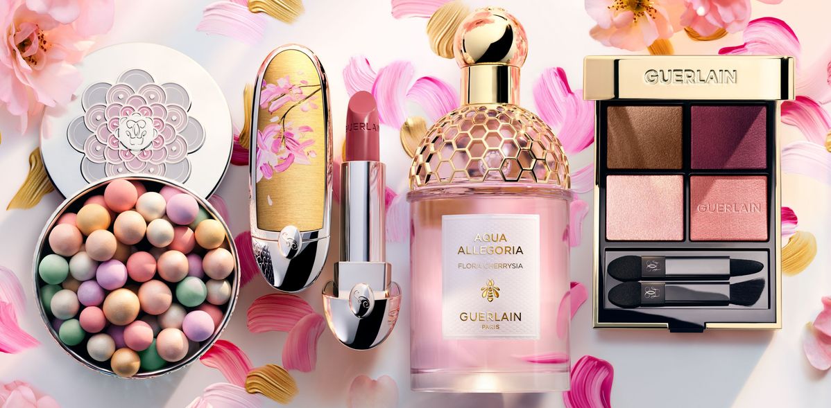 “桜ルック”を提案するコレクション