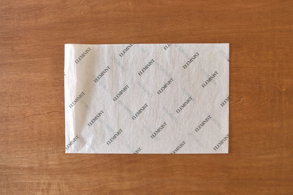 プリーツを活かしたラッピングの工程