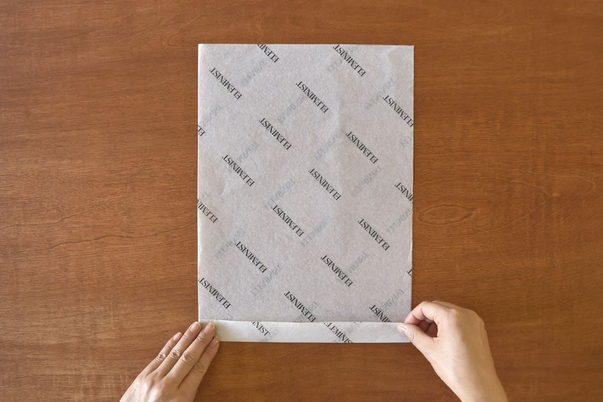 プリーツを活かしたラッピングの工程