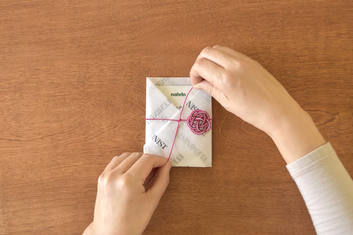 水引きを使ったエコなラッピングのアイデア