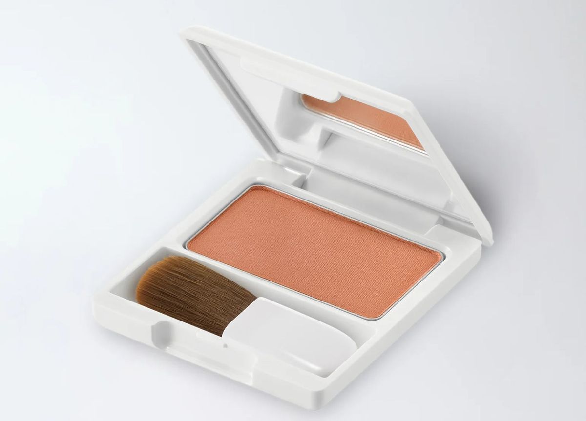 アムリターラのハイビスカスチーク