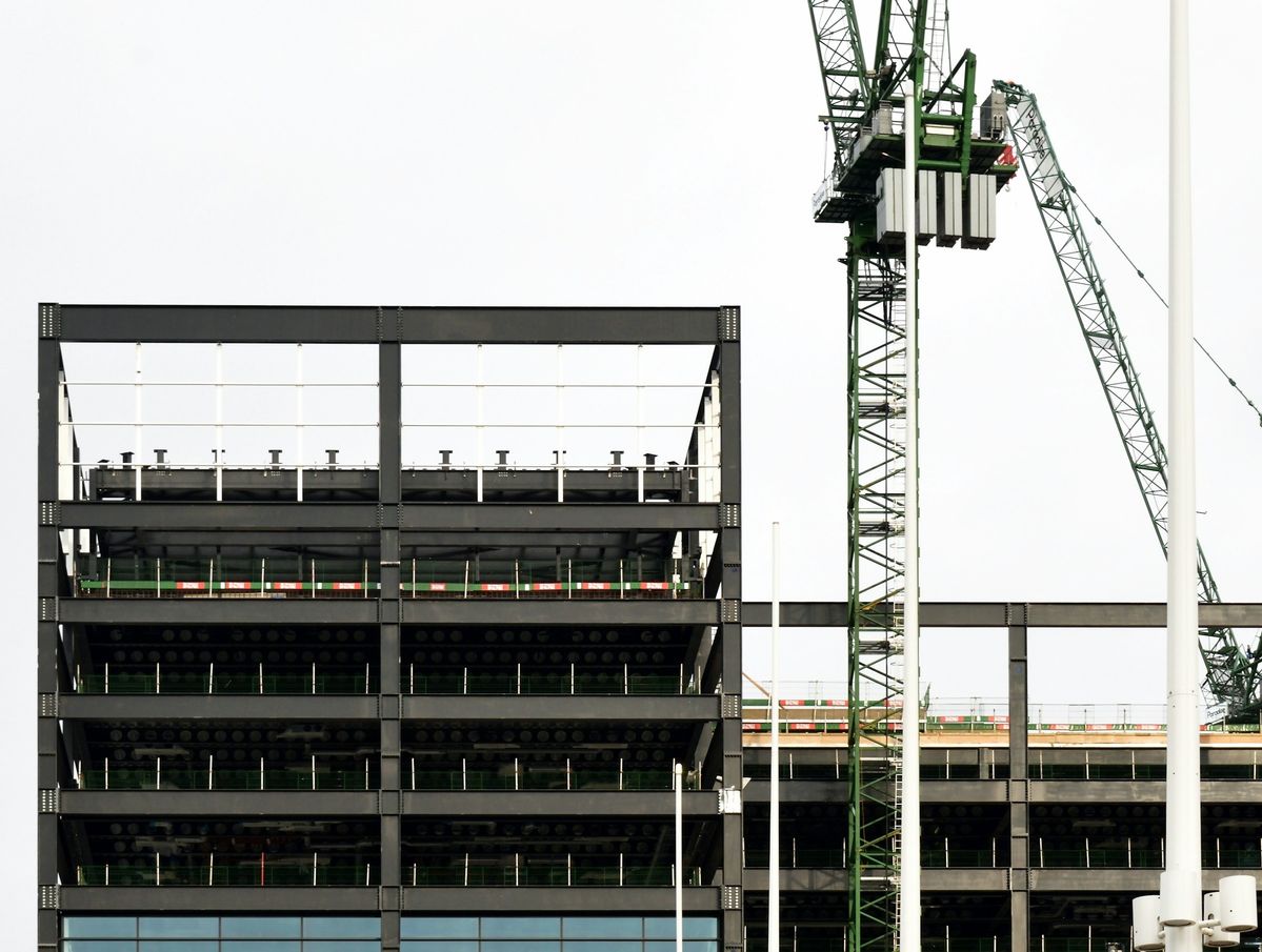建築中のビル