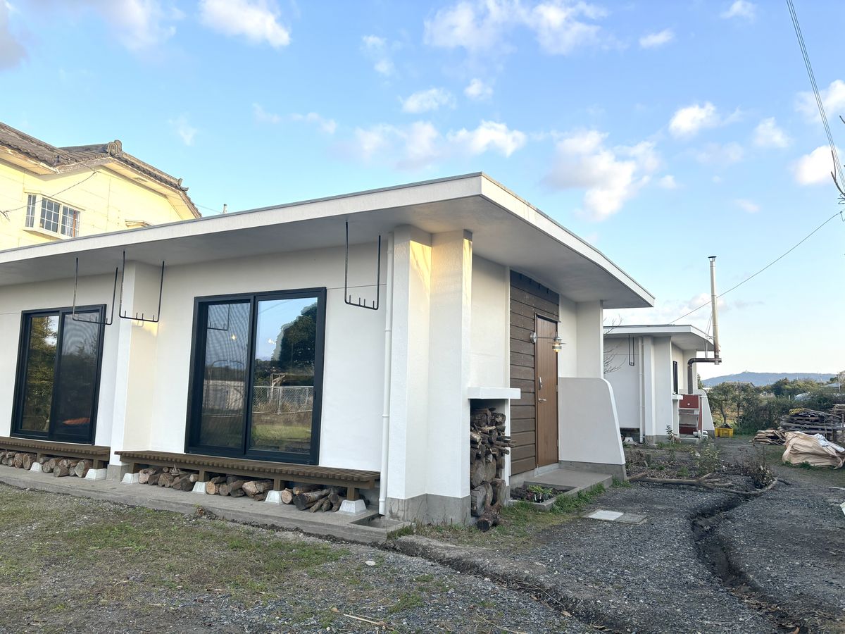 circular village hostel GURURI