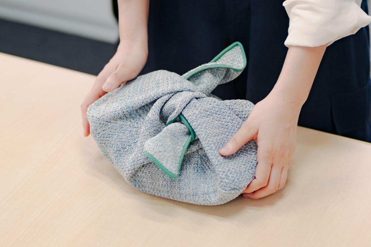 帝人フロンティア＆ELEMINISTコラボバッグ。