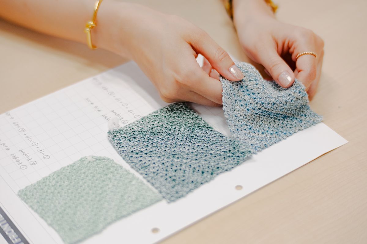 帝人フロンティア＆ELEMINISTコラボ商品の色見本