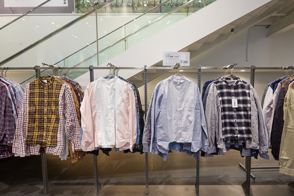 無印良品の「つながる服」の売り場コーナー