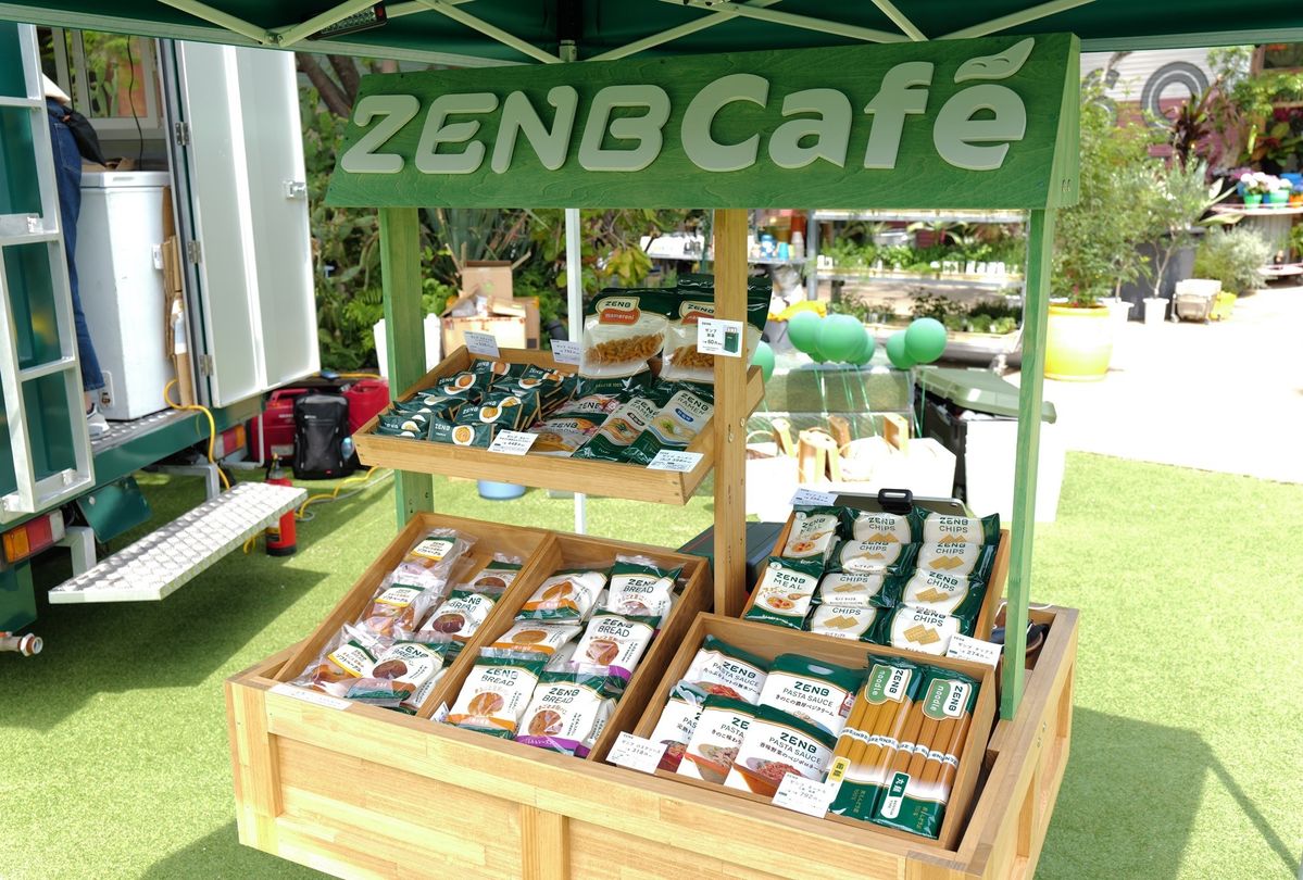 商品販売の様子