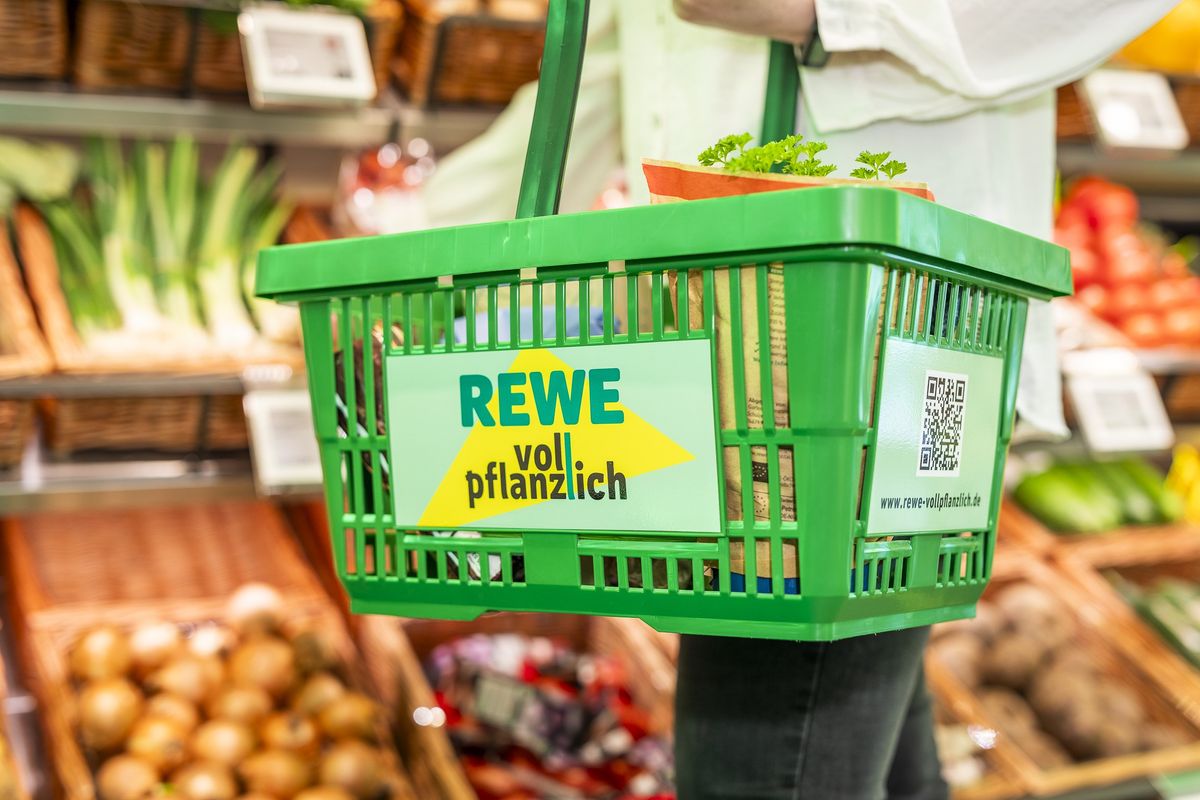 ドイツの大手スーパーマーケット「REWE」が初のヴィーガン専門店をオー