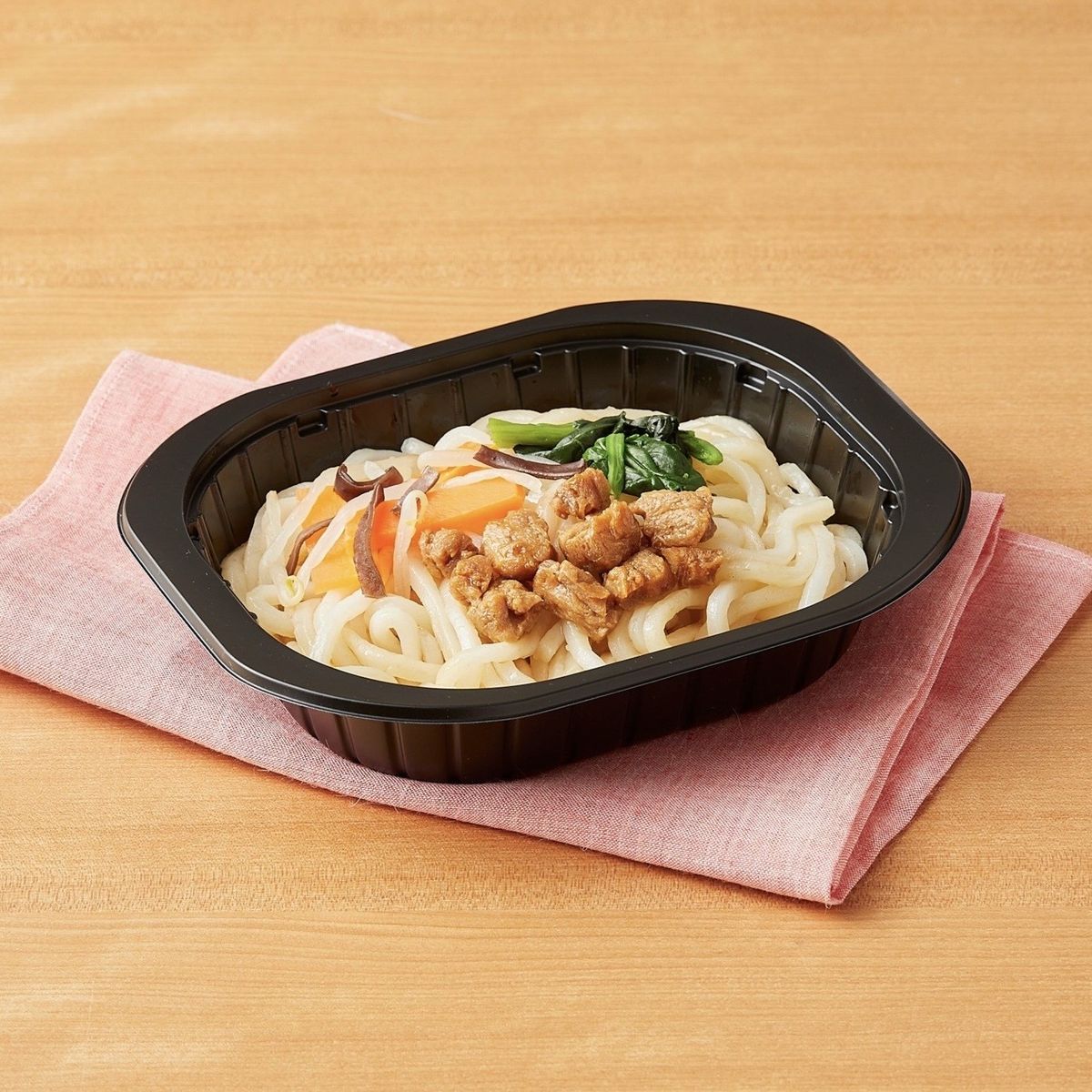 米粉麺でつくった彩り野菜まぜそば