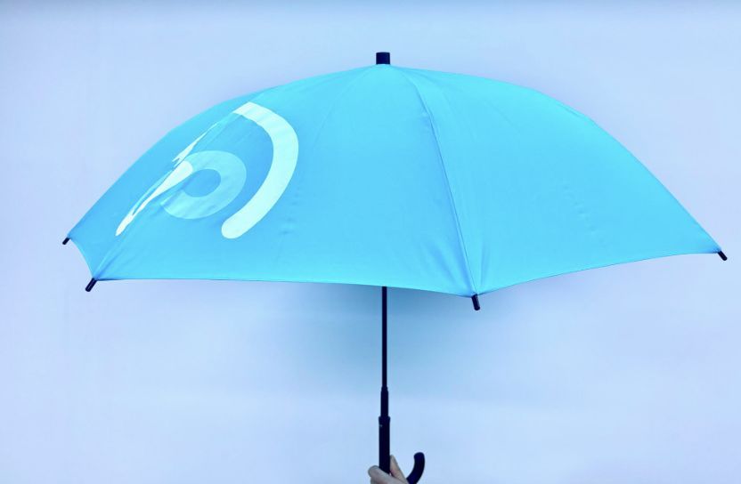 ペットボトルの再生素材を100%使用した「サステイナブルな傘」