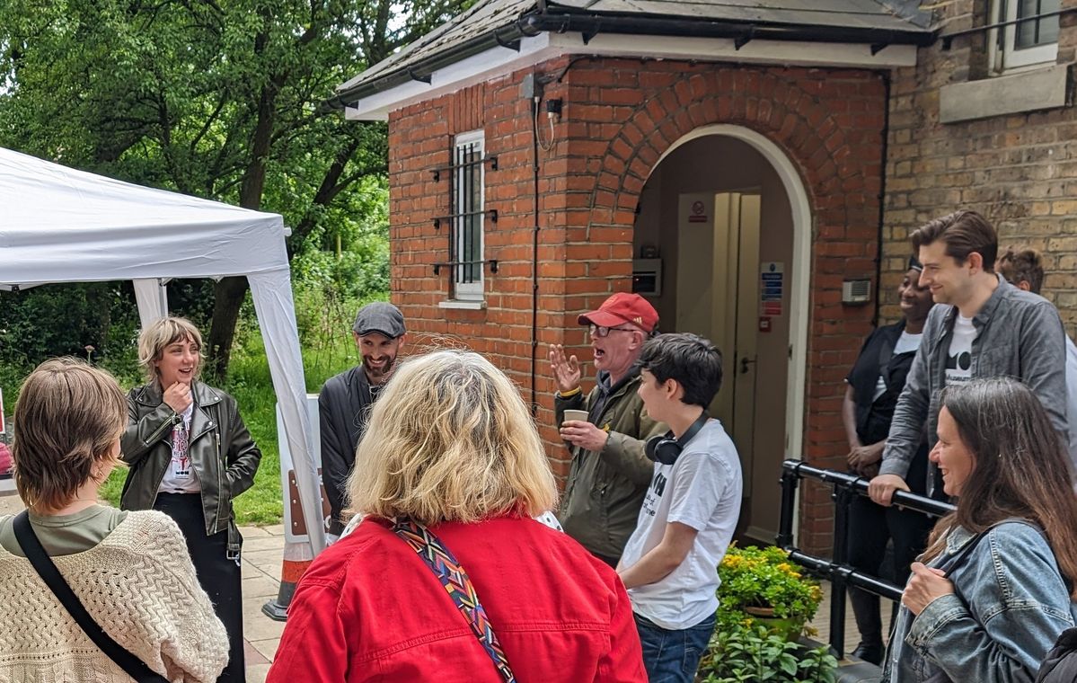 ロンドンにオープンした世界初のホームレス美術館