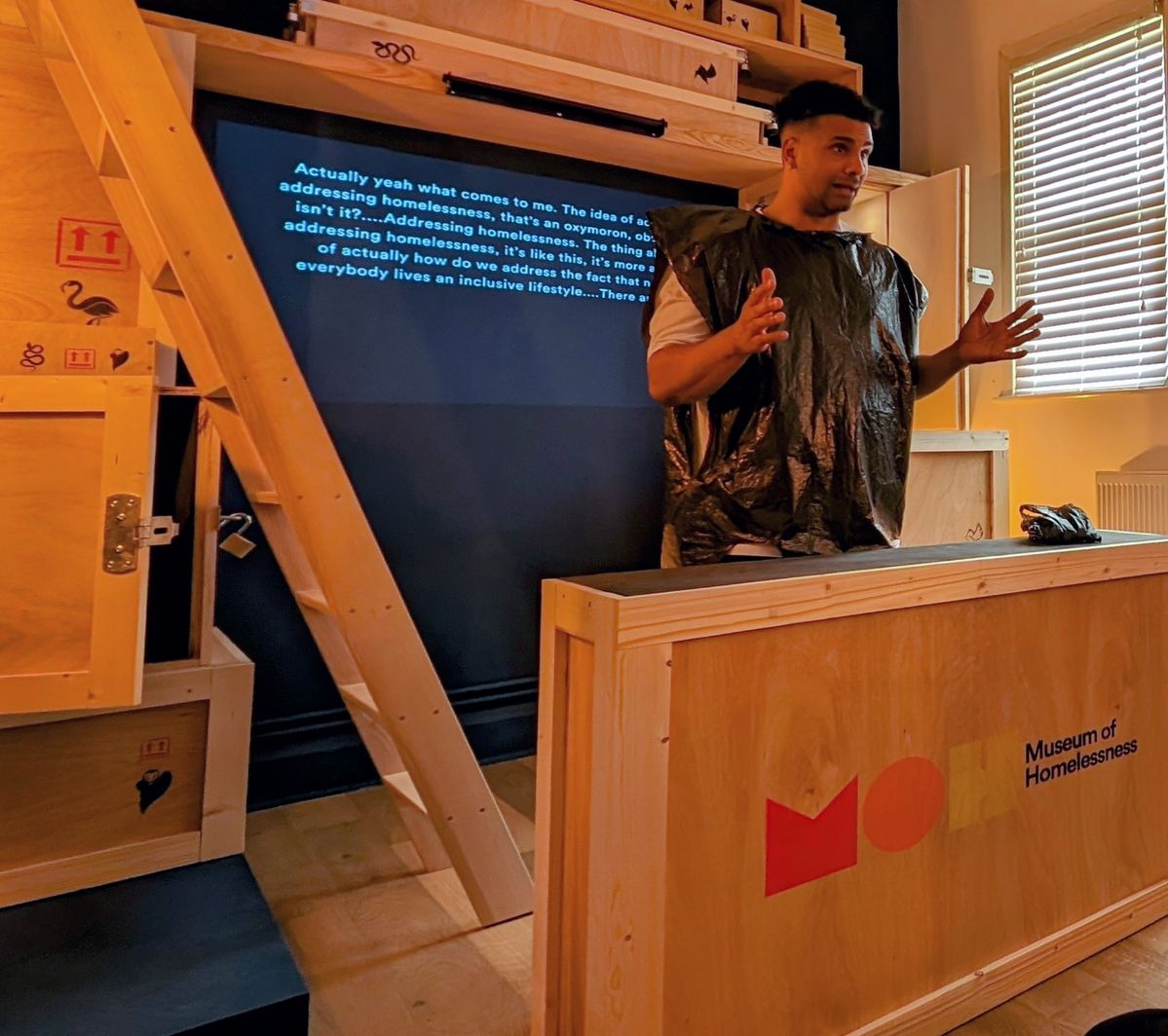 ロンドンにオープンした世界初のホームレス美術館