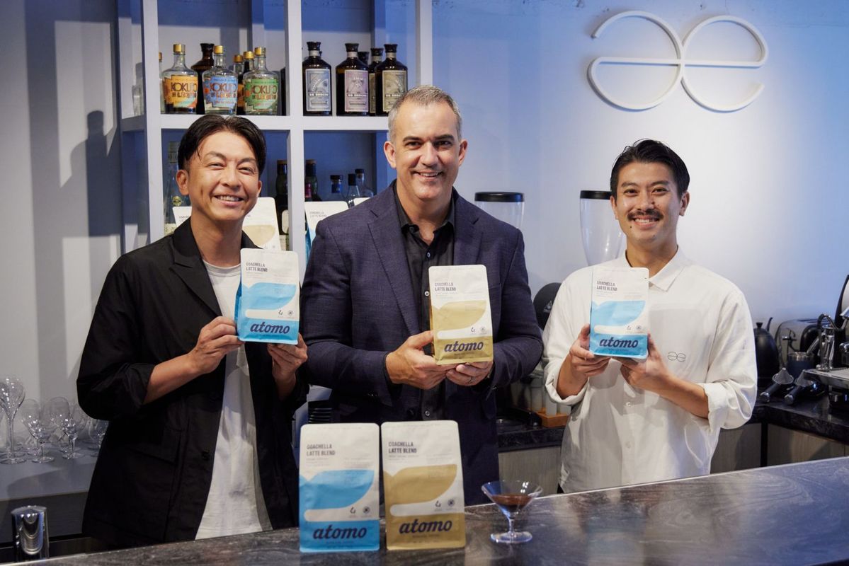 ATOMO COFFEEのCEOとæ(ash)スタッフ