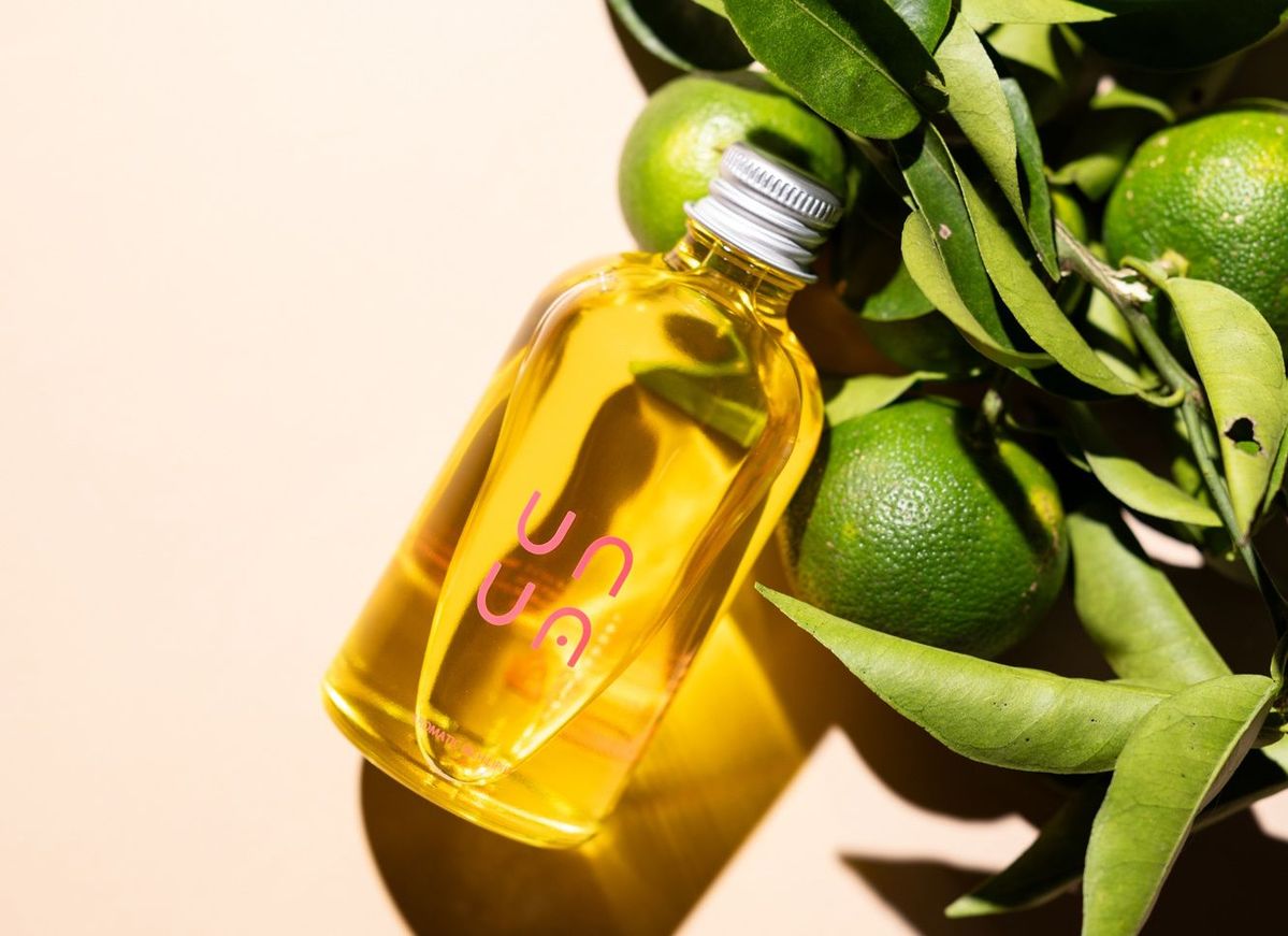 徳島県産のすだちの香りがいい美容オイル「UNUA（ウヌア）」