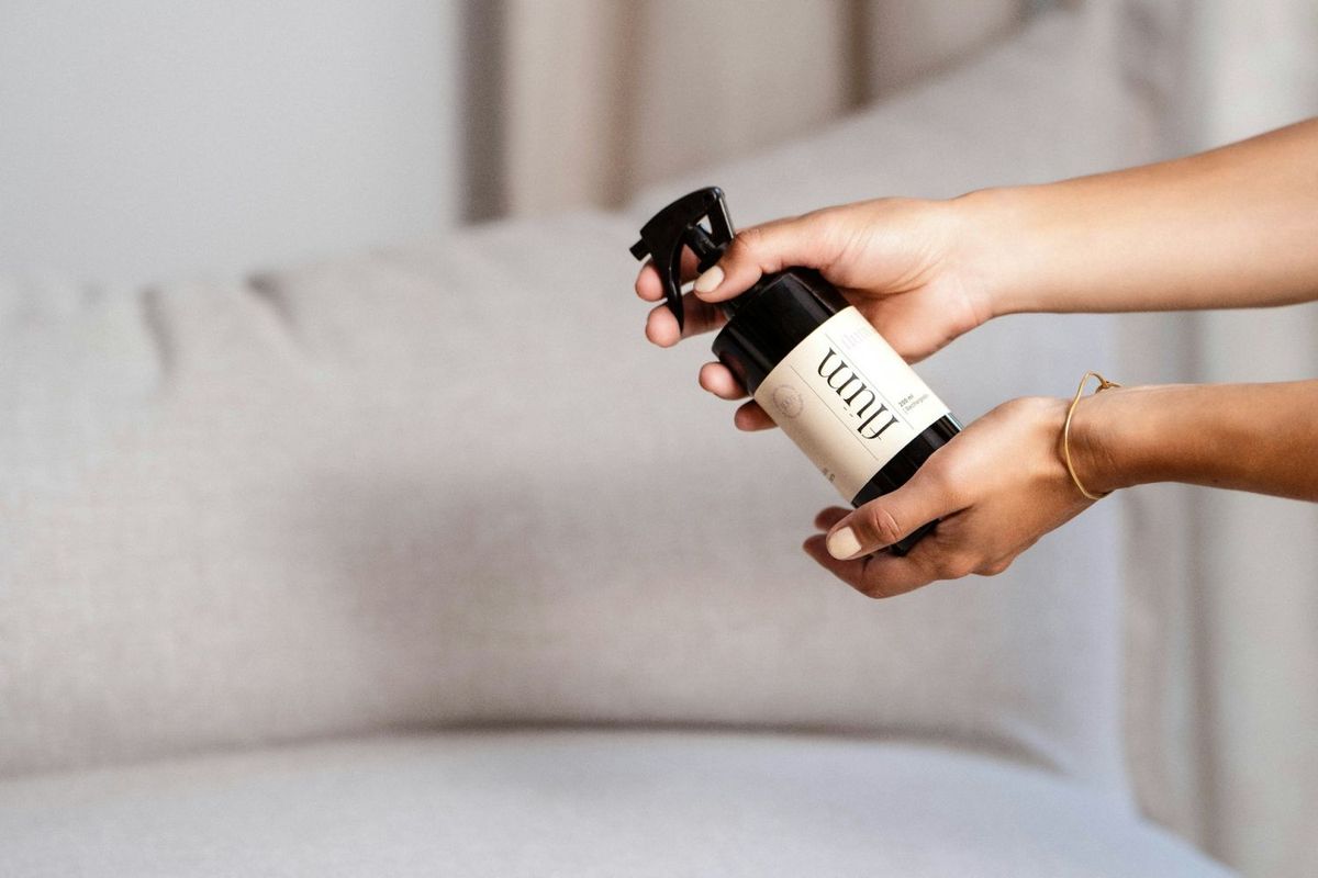 スプレーボトル