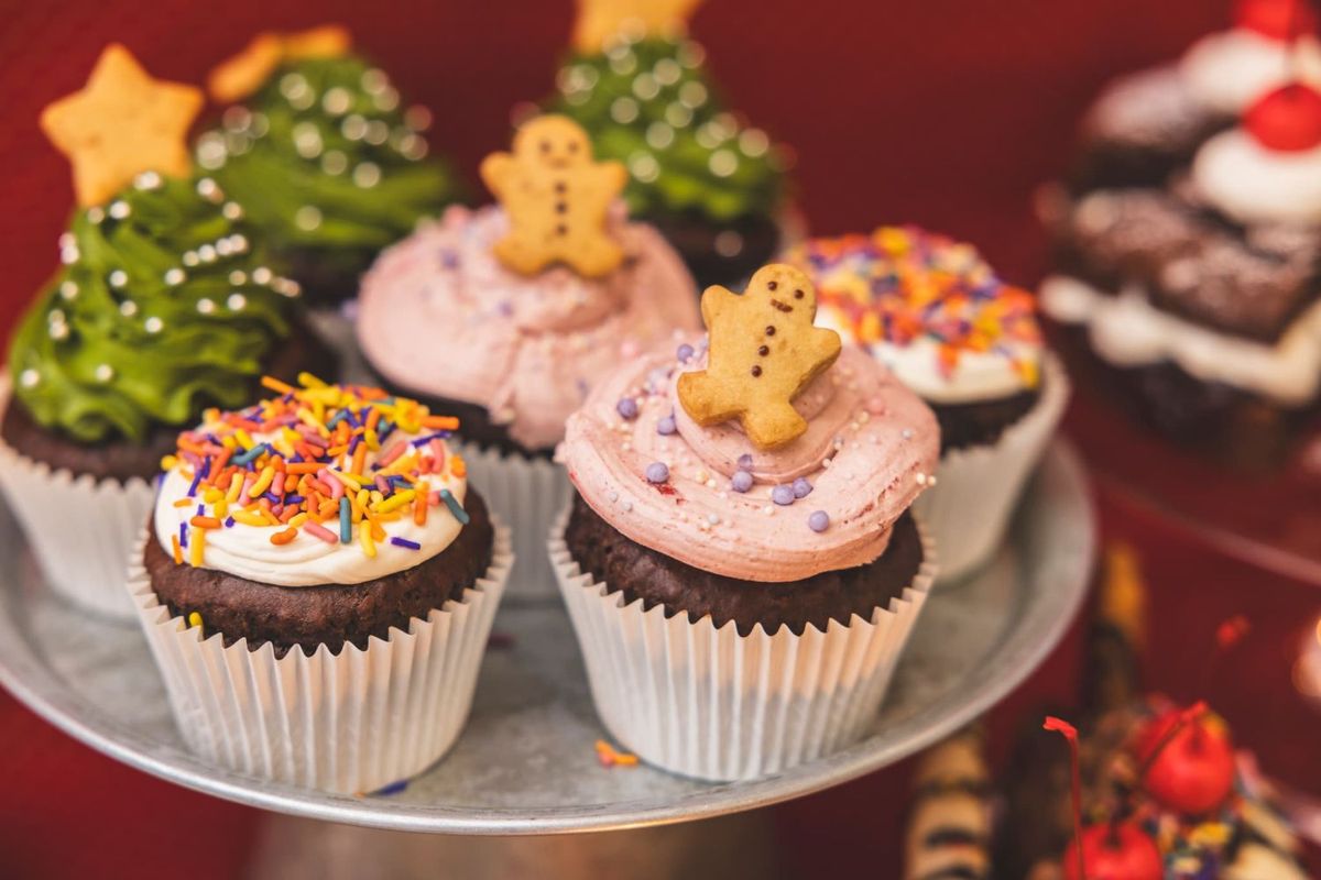 Holiday Dream Cup Cake、Rainbow Cup Cake、Gingerbread Man Cup