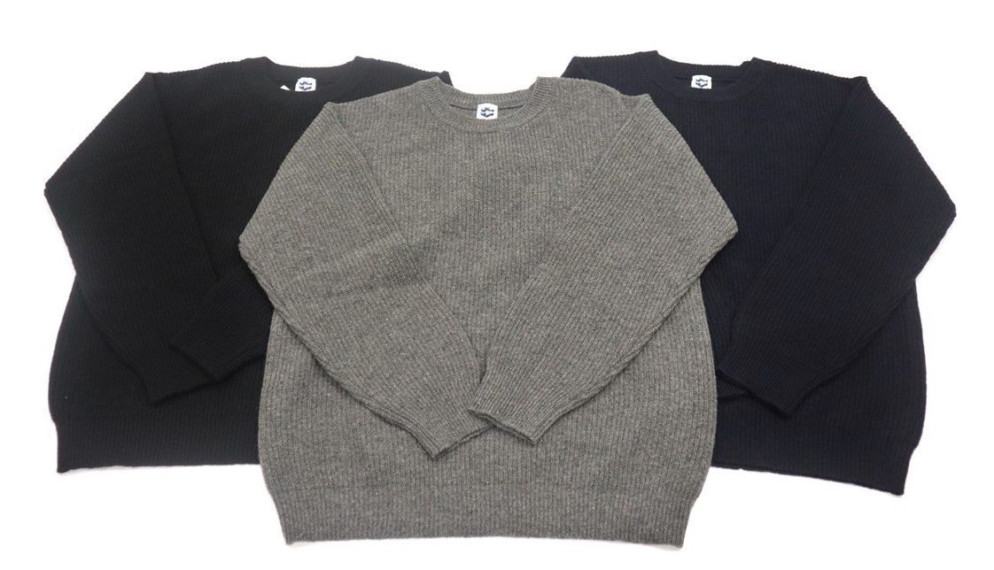 畦編みクルーネックニット