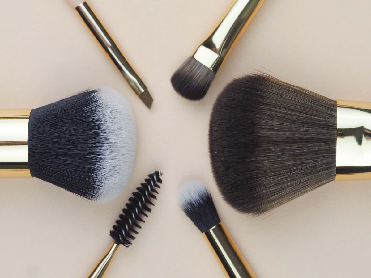 人工毛のブラシ