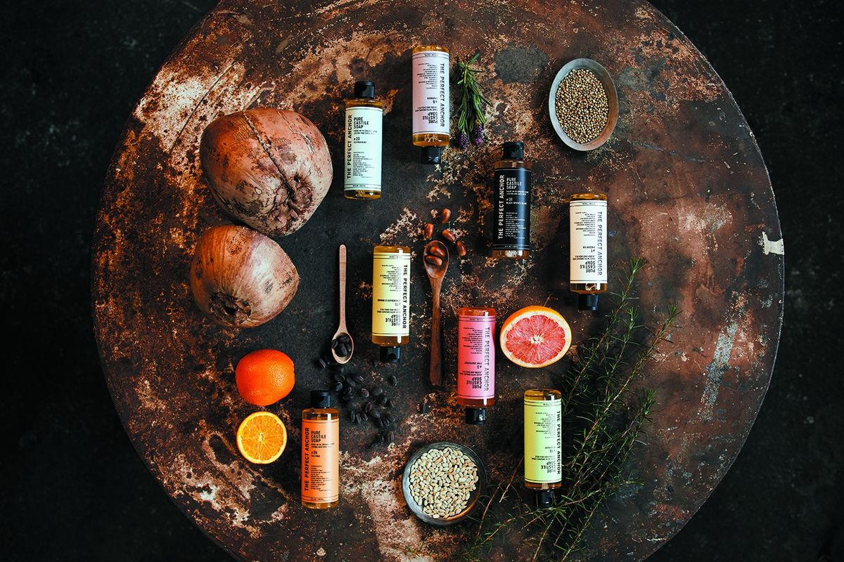 フルーツなどと一緒に並べられたザ・パーフェクトアンカー