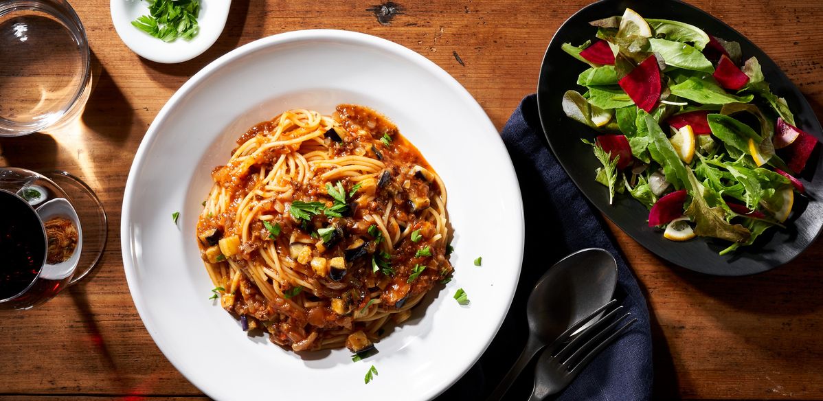 米澤流ベジボロネーゼを並べた食卓