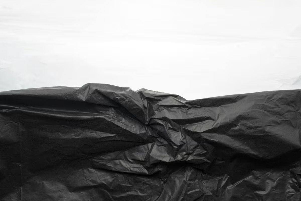 黒色プラスチック