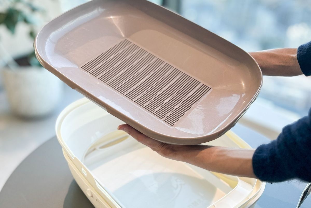 スノコ部分を取り外し可能な猫トイレ（ユニ・チャーム）