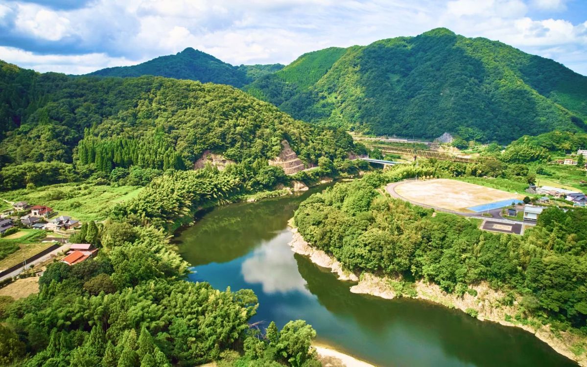 美郷町を流れる江の川