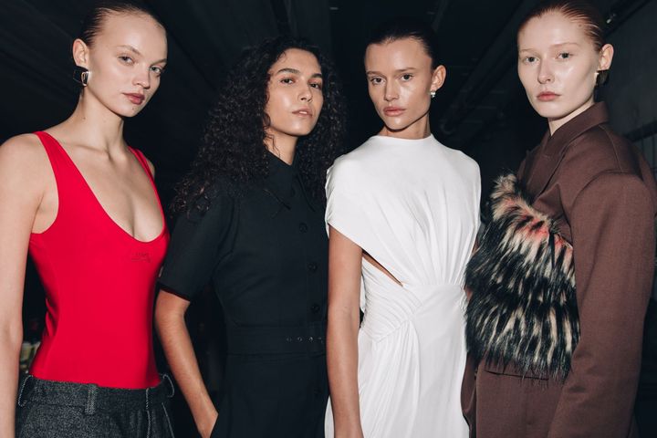 Fashion News 2020-2002ニューヨーク・ロンドン 4冊まとめ Fashion News 2020-2002ニューヨーク・ロンドン 4冊まとめ