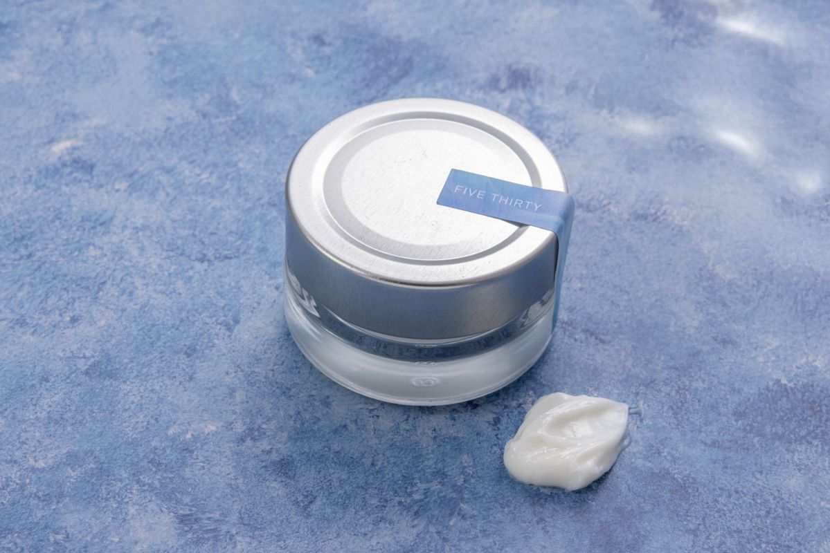 サキュレアクト「FIVE THIRTY Night-care cream」