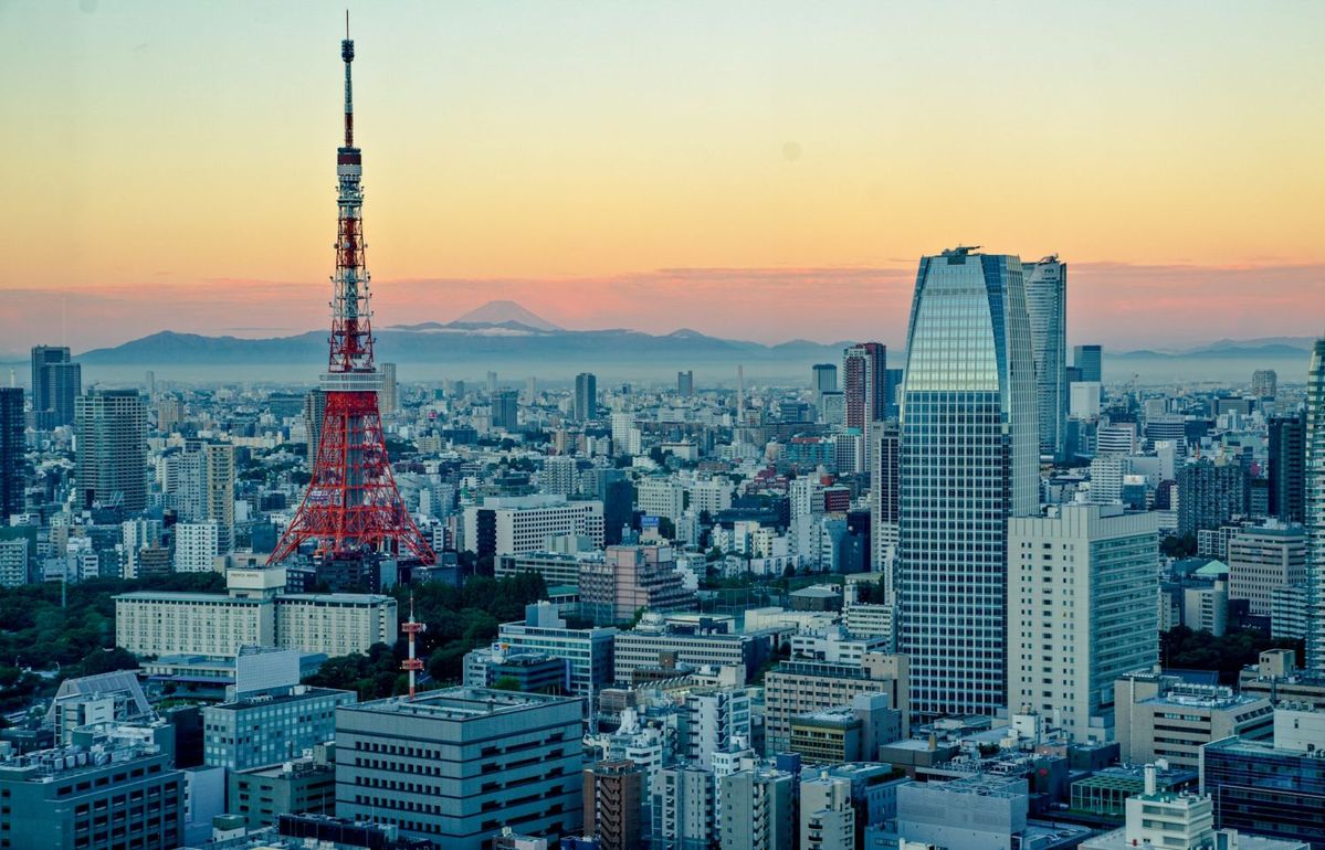 東京の街並みと富士山と東京タワー