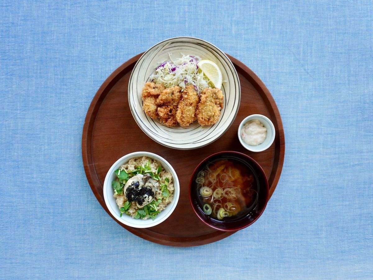 邑久カキのカキフライと牡蠣めしセット（味噌汁付き）