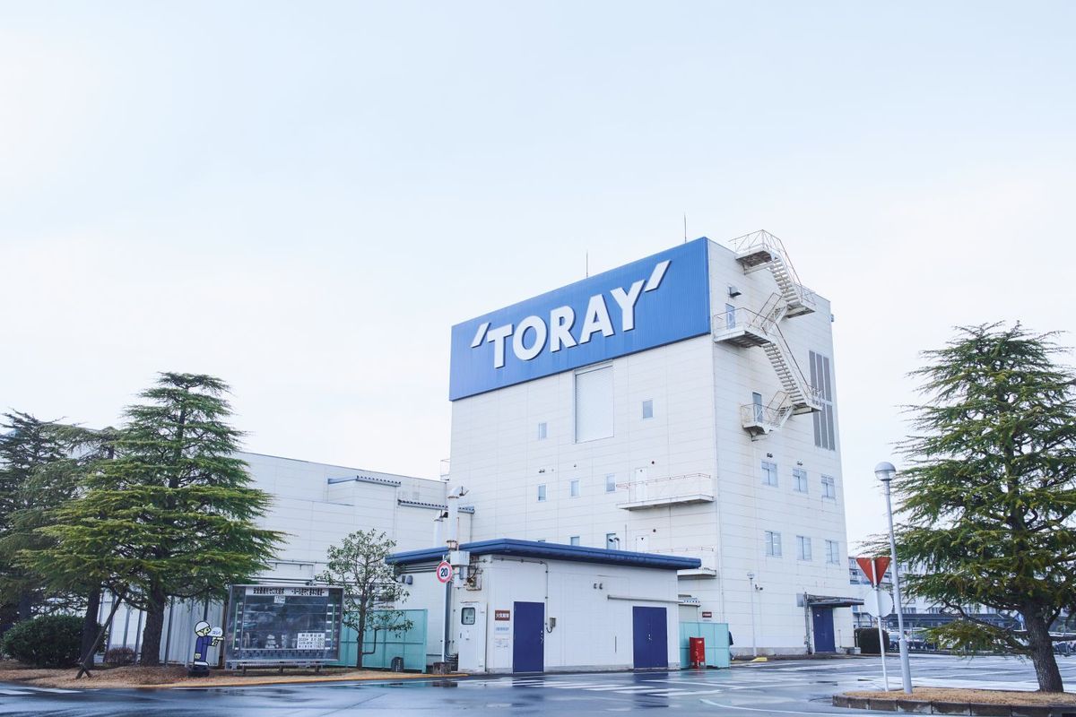 ユニクロのリサイクルを行う東レの瀬田工場