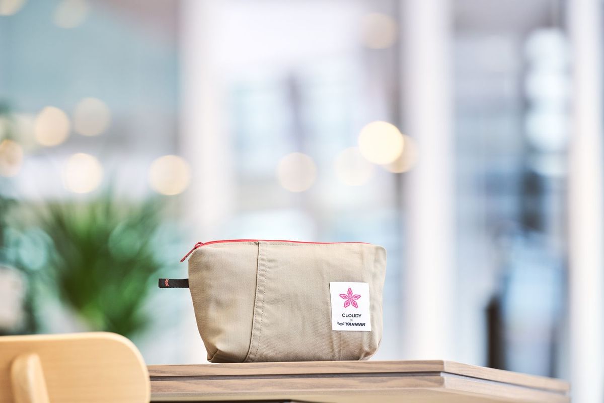 CLOUDYとヤンマーのコラボによるポーチの写真