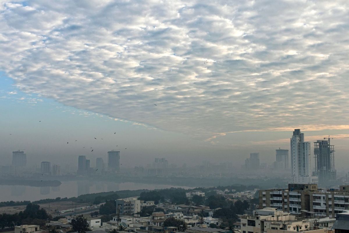 くもった空の写真