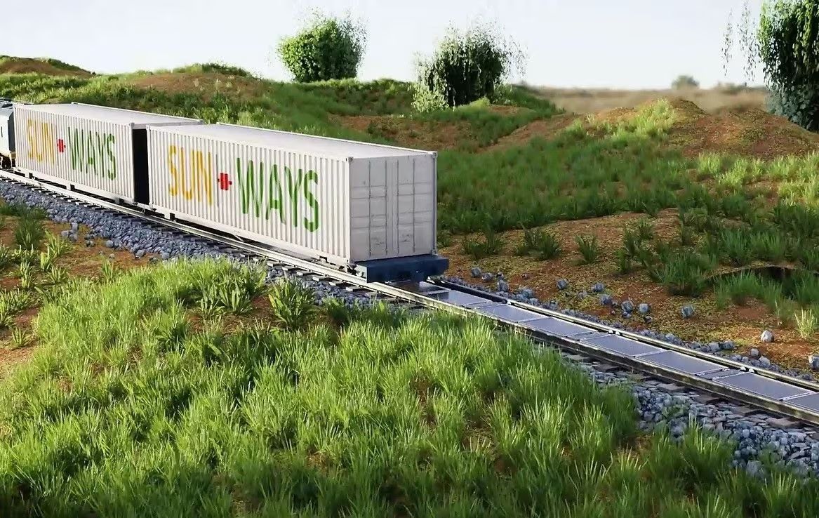 スイスの線路の間に設置している太陽光パネル